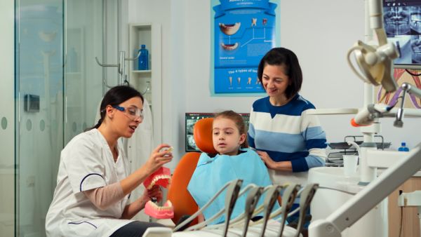 Les centres de denturologie offrent-ils des conseils sur la nutrition pour les porteurs de prothèses ?